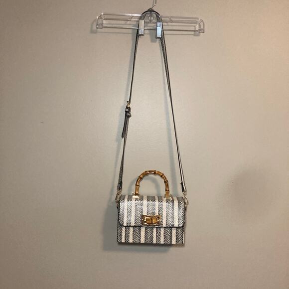 MMS Faux Snake Print Rigid‎ Mini Purse/Crossbody Statement Bag Black/White Wood - Picture 2 of 12